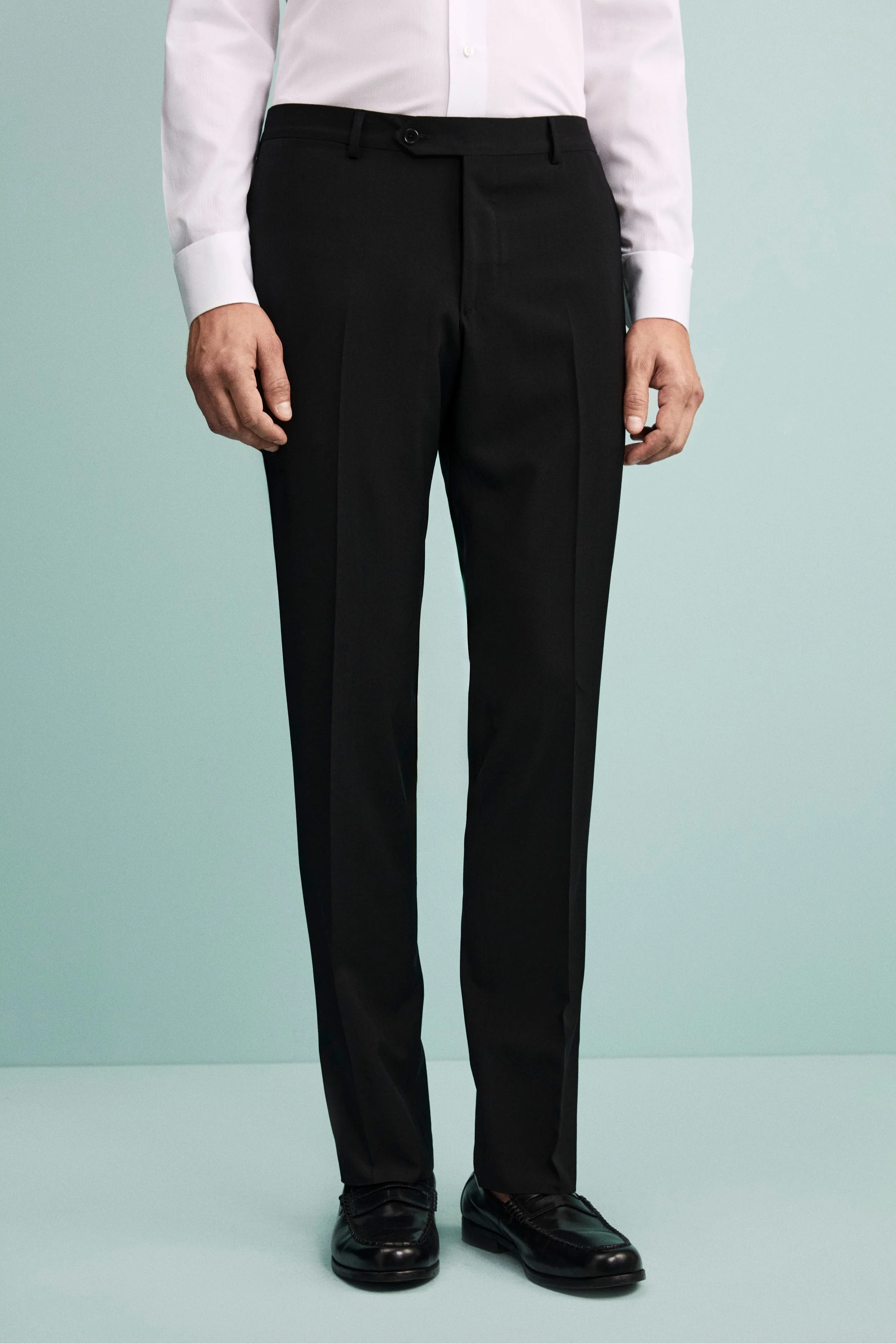 Abito in Lana Vergine Slim Fit con Revers Classico - NERO - Image 5