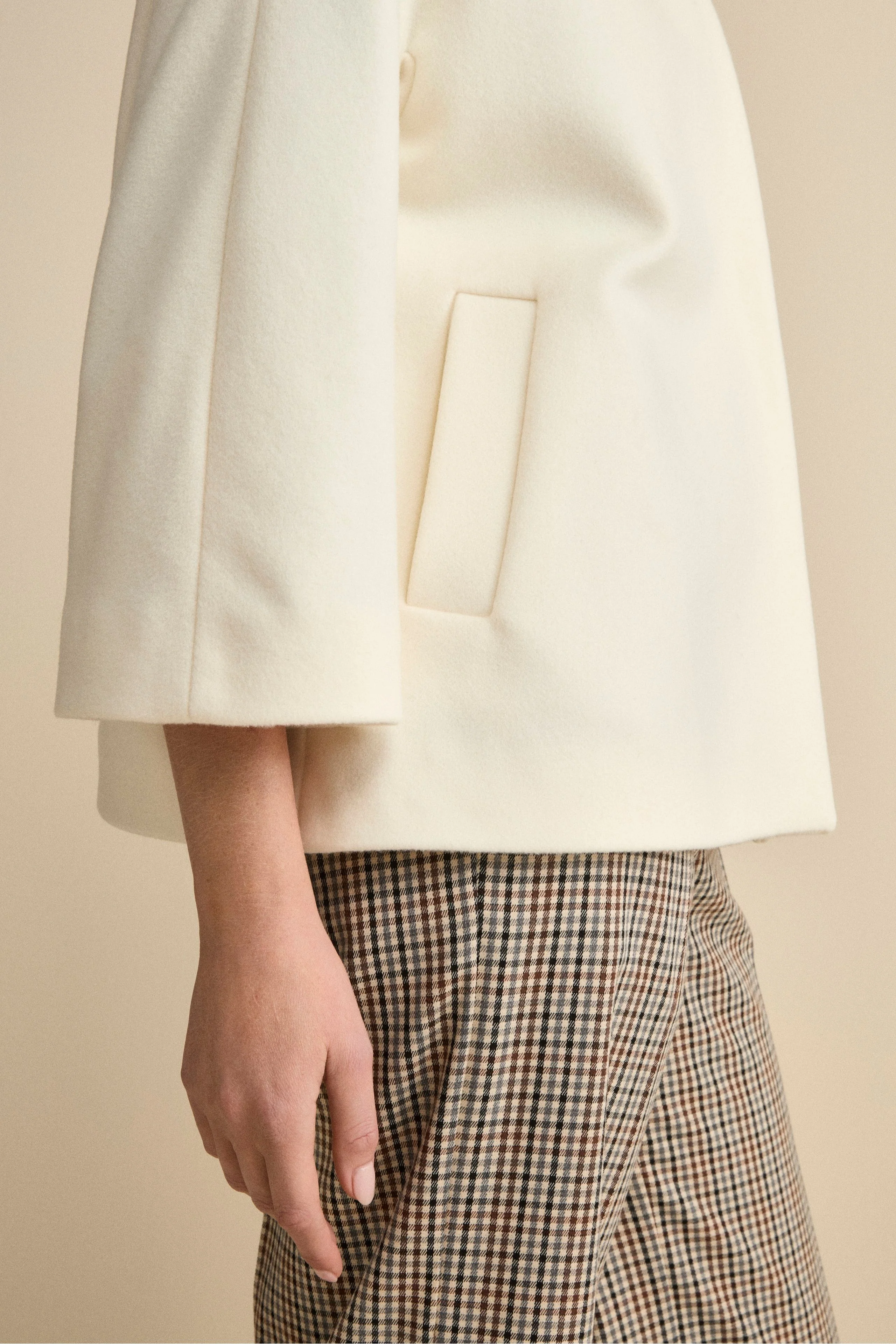 Cappotto Over Corto in Misto Lana e Cashmere - BIANCO - Image 4