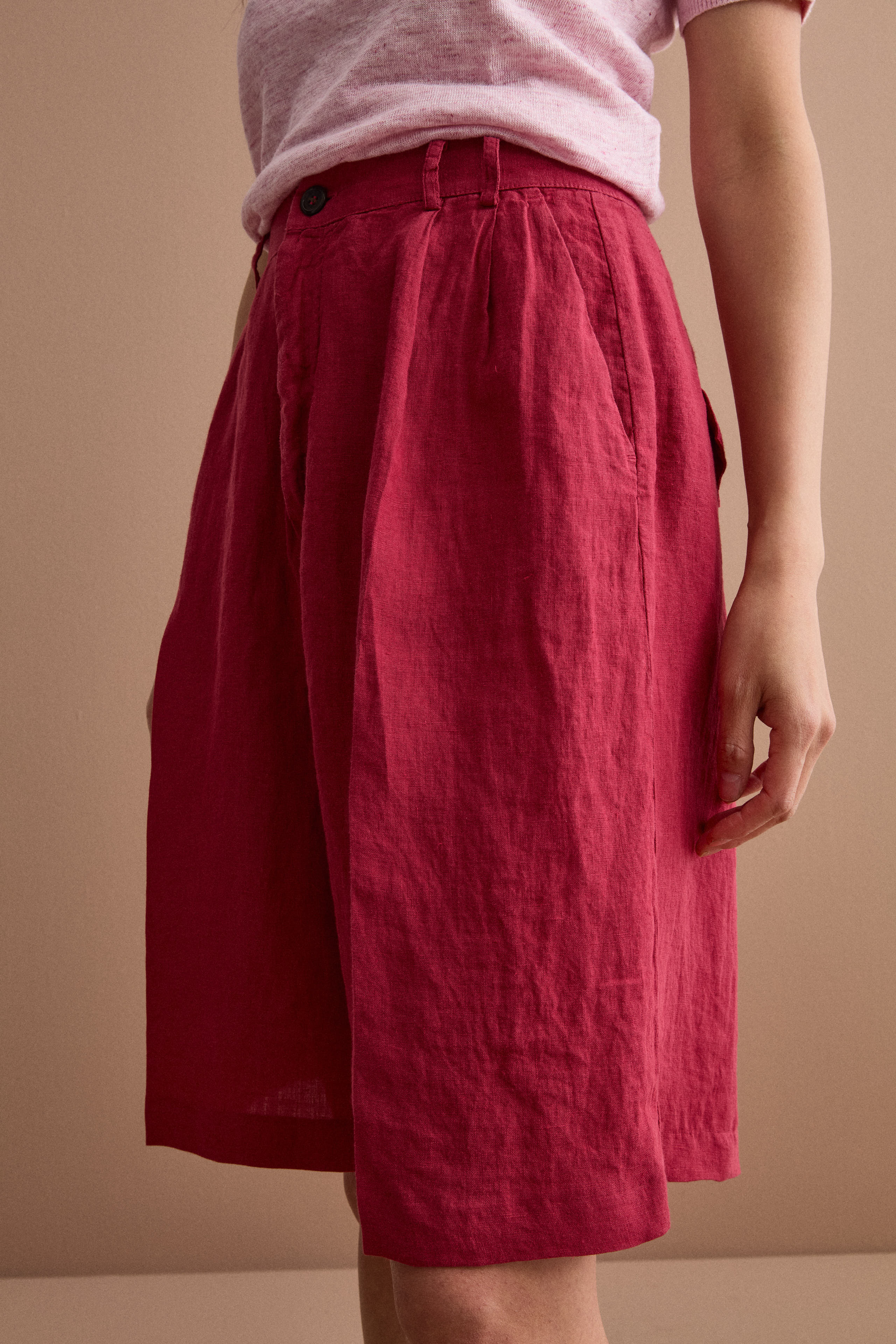 Jorts in Lino con Pinces - BORDEAUX - Image 2