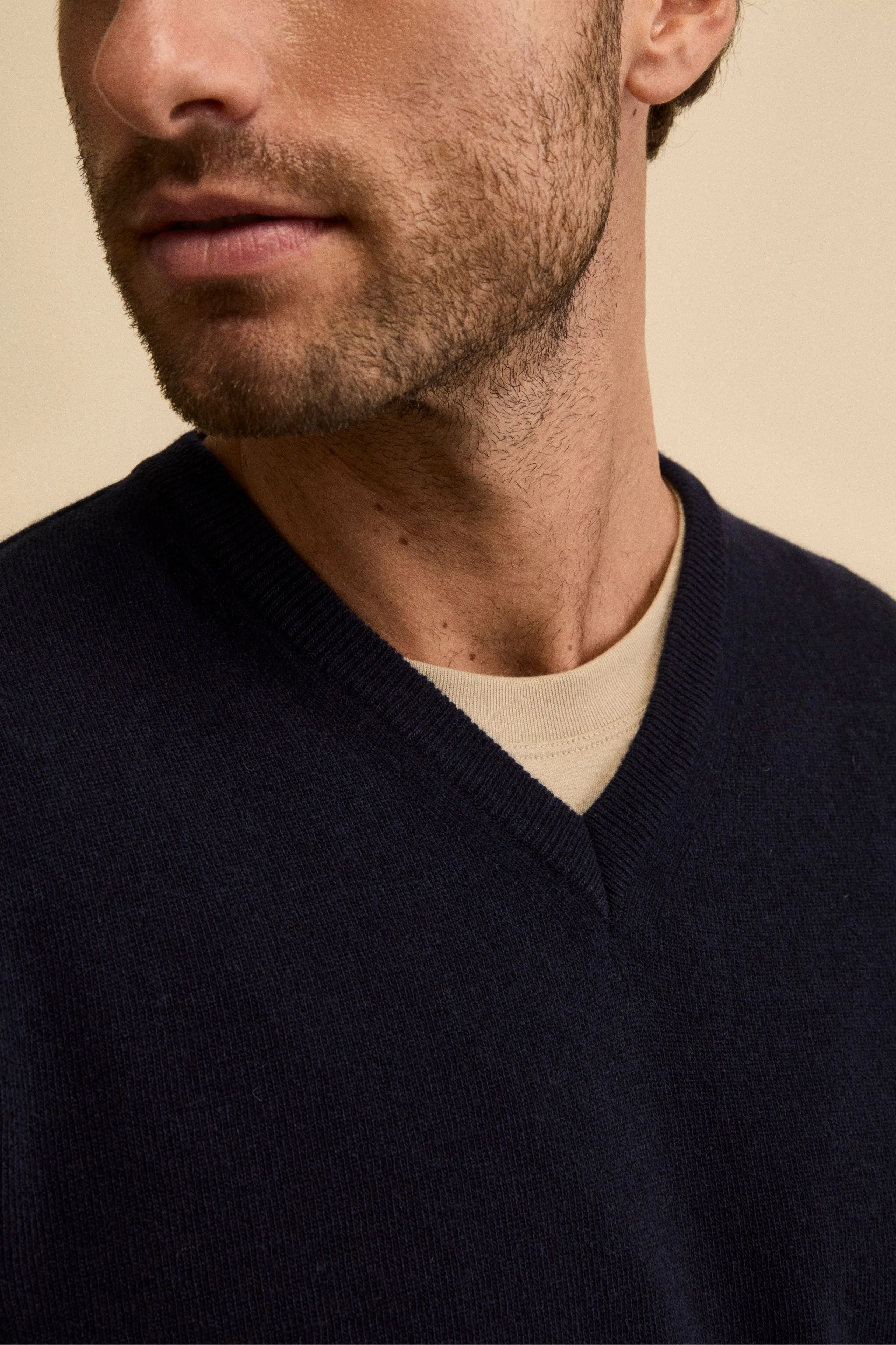 Maglia in lana con scollo a V - BLU NOTTE - Image 2