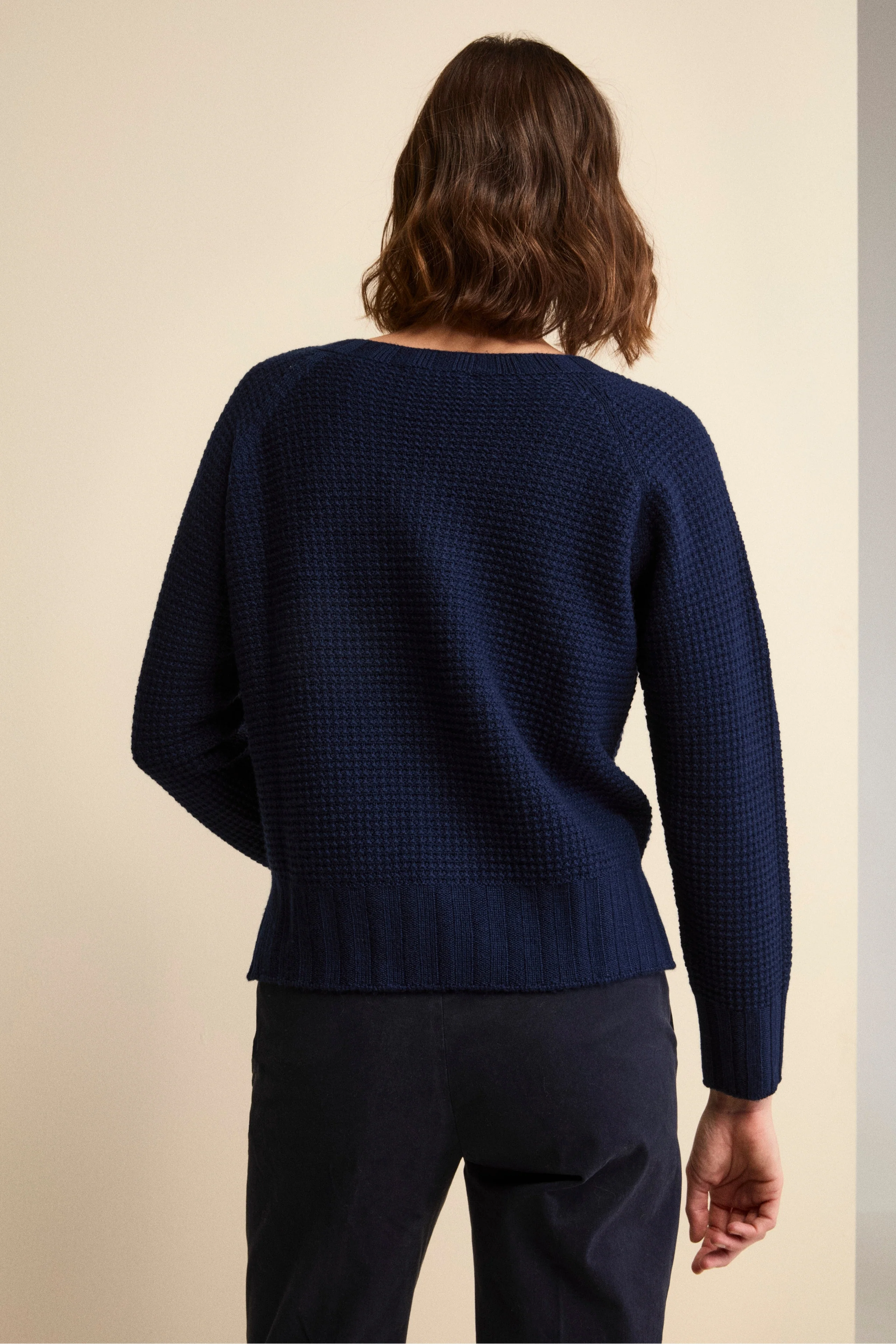 Maglia Scollo Barchetta in Lana Merino Lavorata - NAVY - Image 2