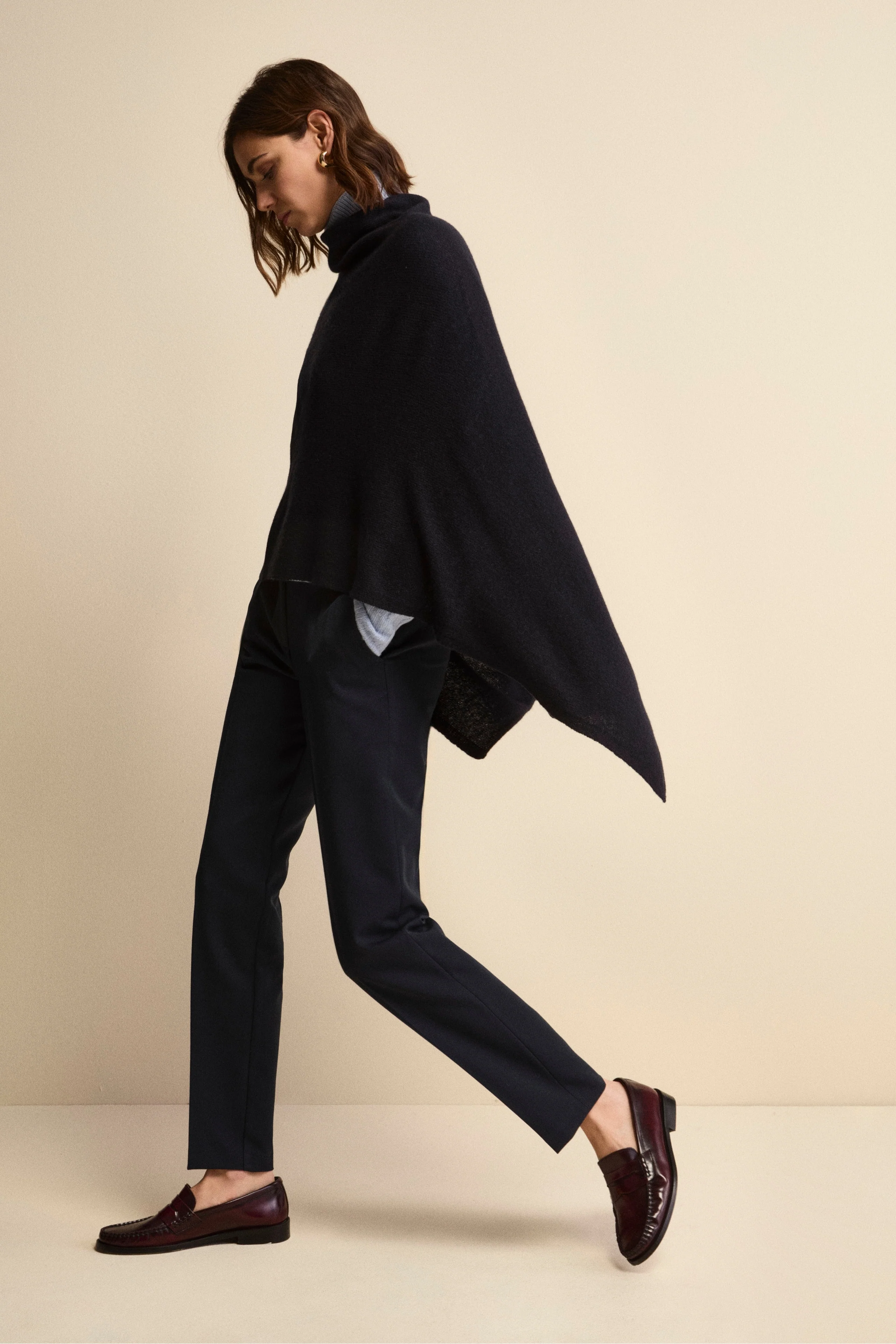 Mantella in cashmere da donna - BLU MARINE - Image 4