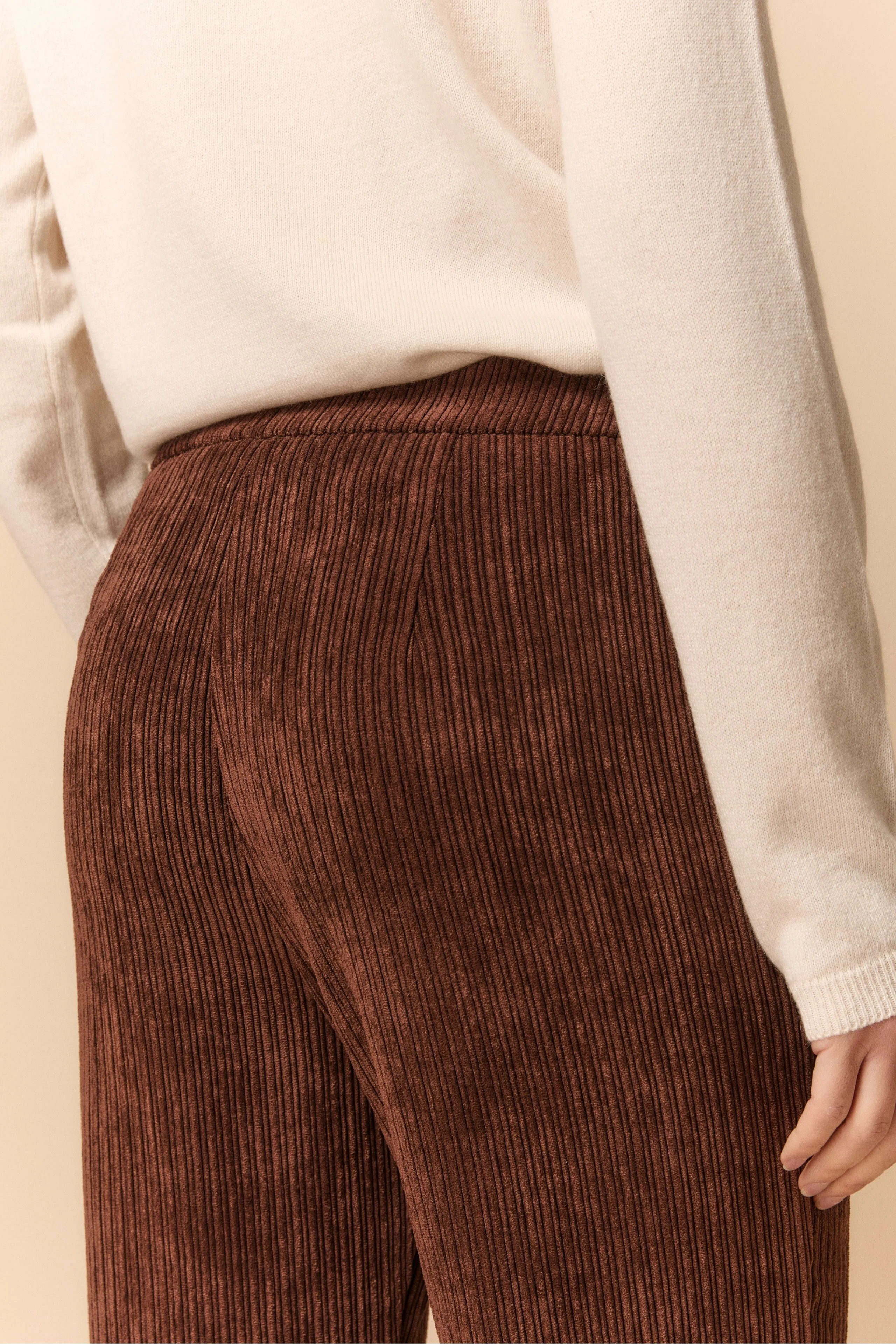Pantalone a Zampa in Velluto - CANNELLA - Image 3