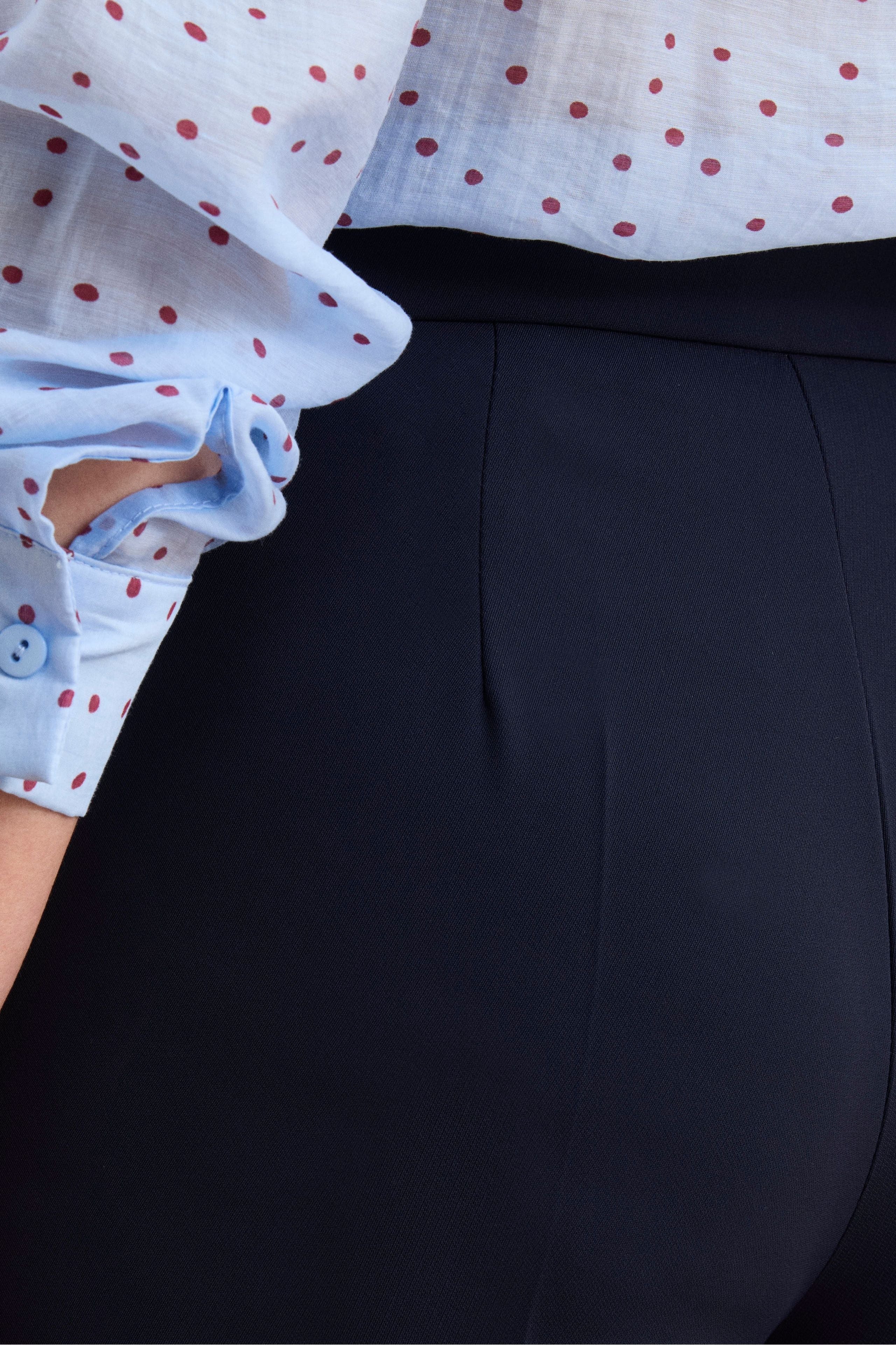 Pantalone Cady a Palazzo con Piega - BLU - Image 3