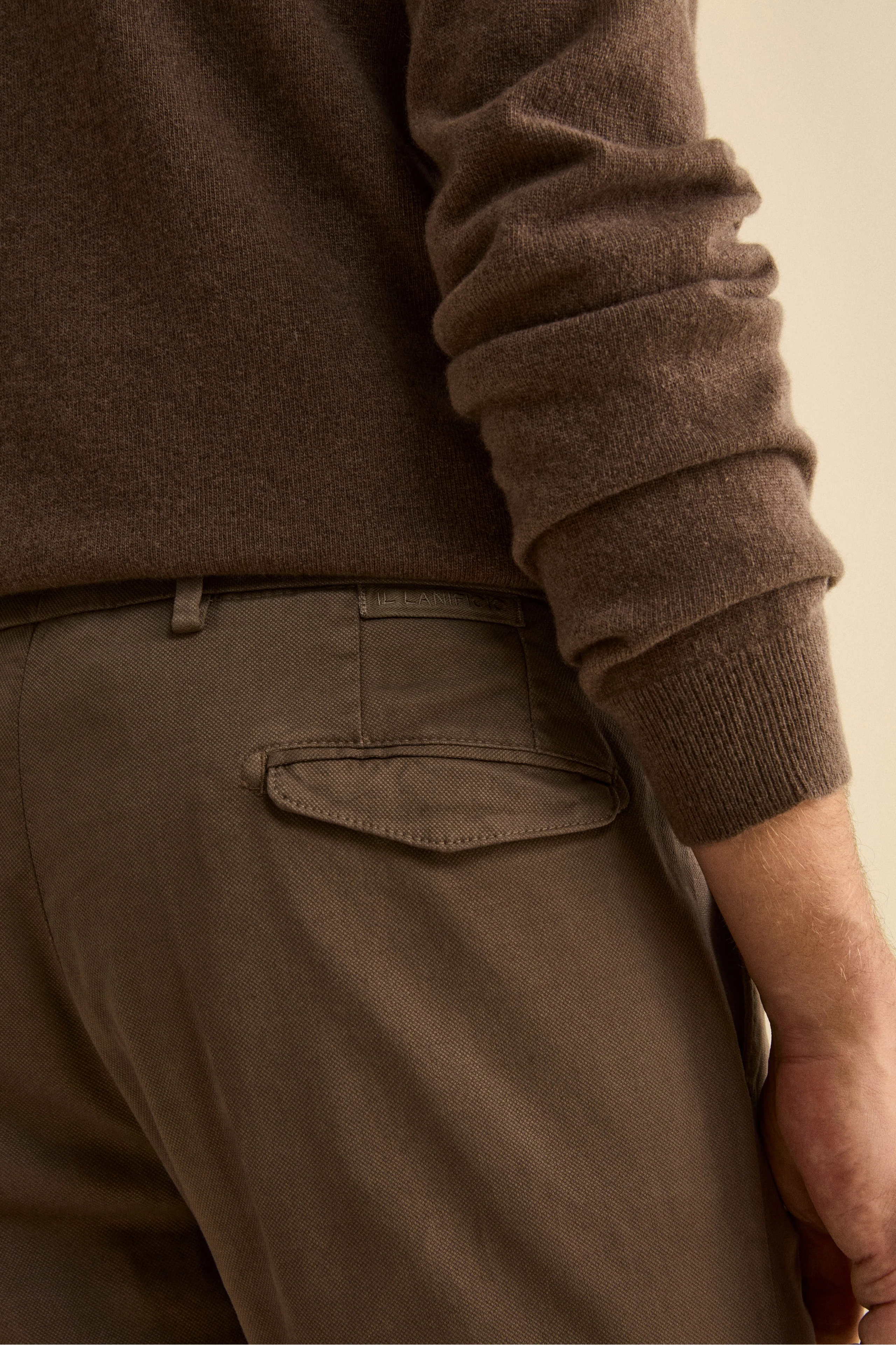 Pantalone Slim Fit in Cotone Armaturato - FANGO - Image 3