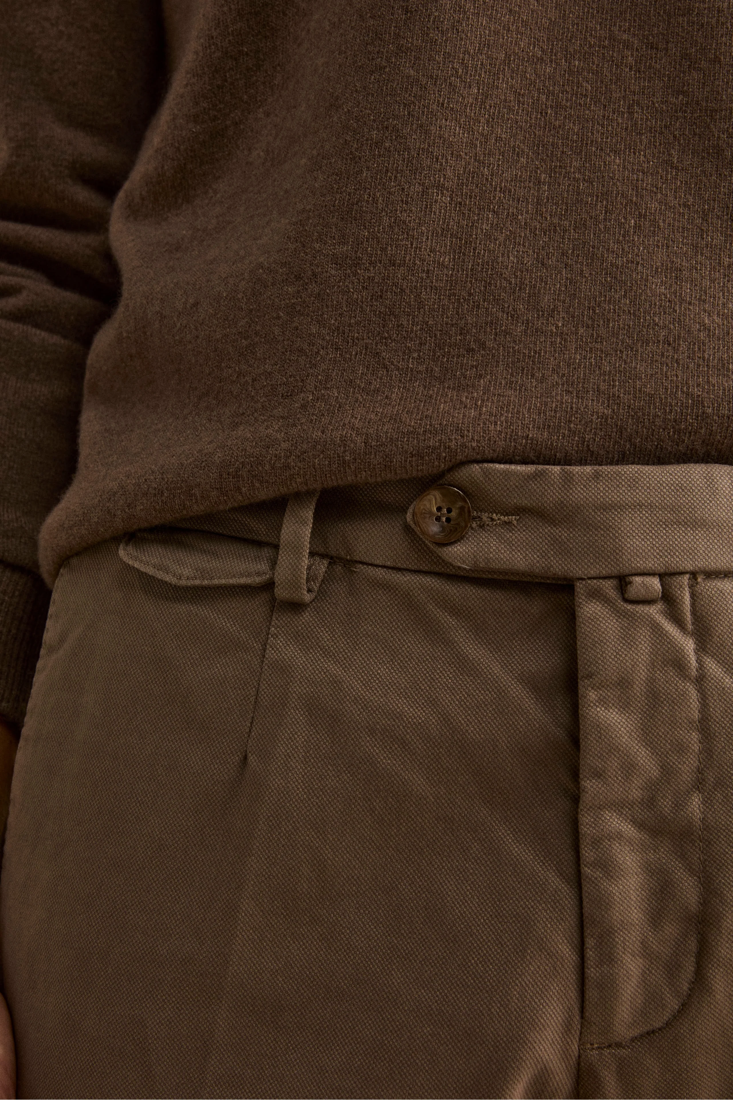 Pantalone Slim Fit in Cotone Armaturato - FANGO - Image 4